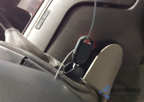 2007 Lincoln Town Car Signature from USA, damaged, VIN 1LNHM81VX7Y630678